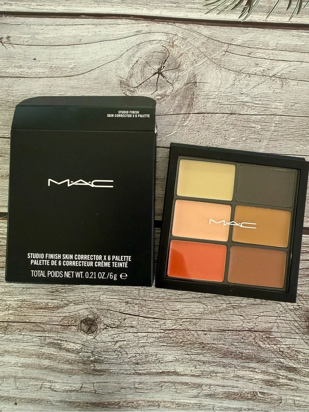 Mac Studio Finish Skin Corrector x 6 Palette Full size 0.21oz/ 6g, NIB